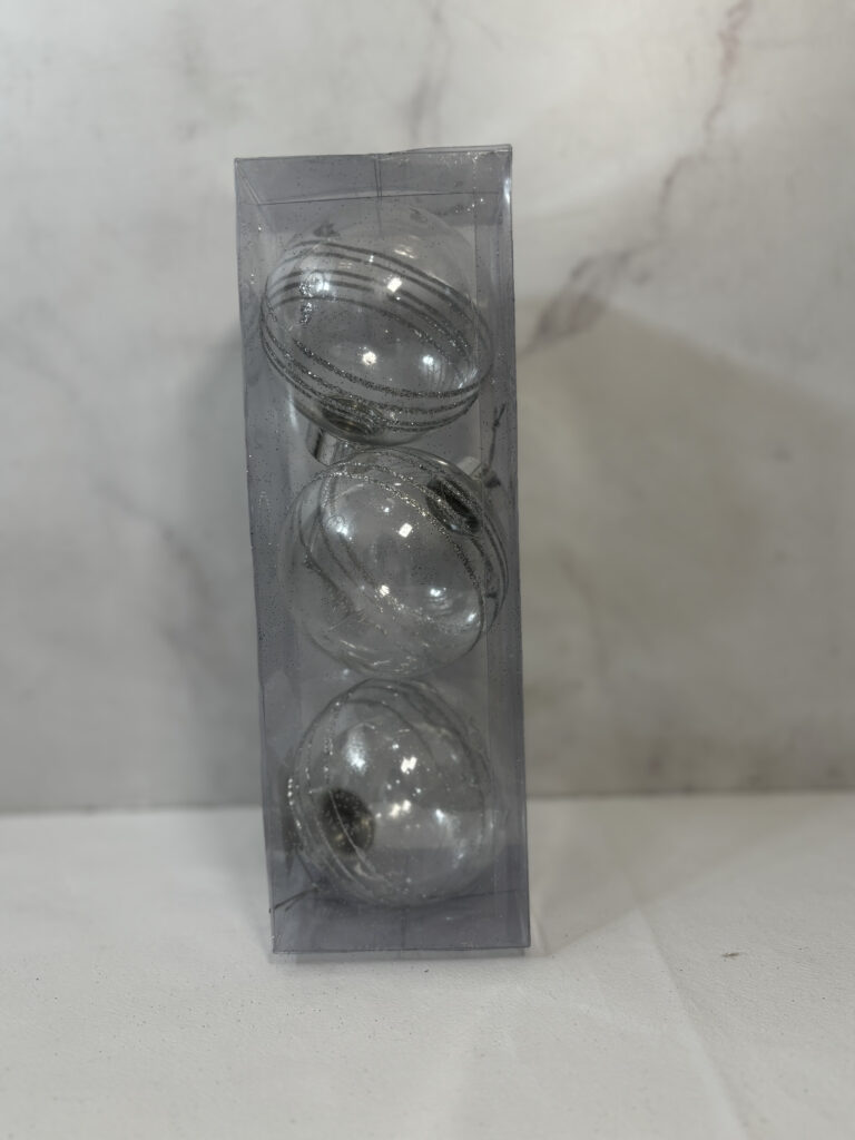 Adornos de navidad, bolas color cristal.