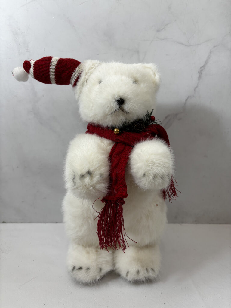 Adorno de navidad, oso parado con gorro navideño
